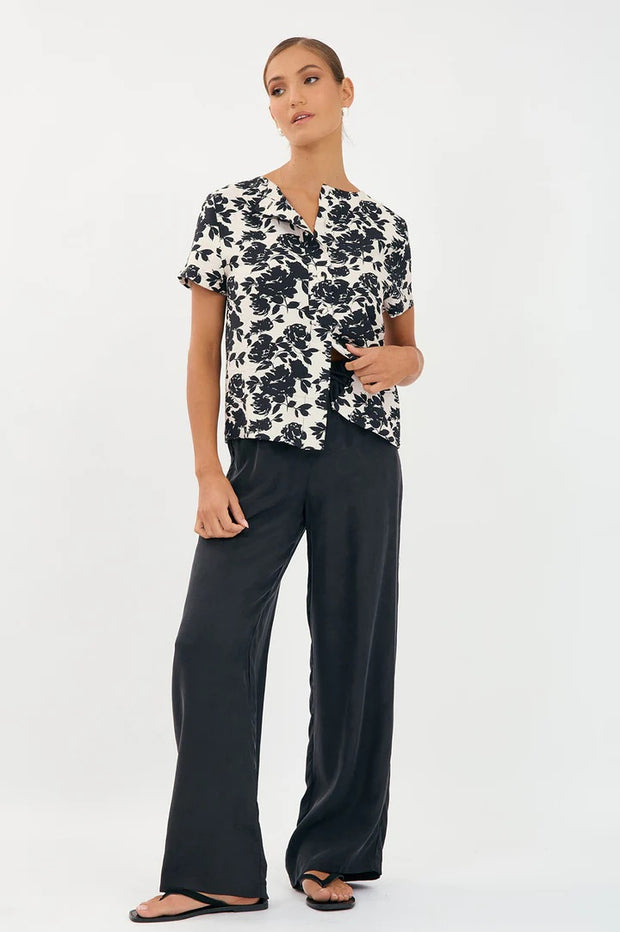 ADORNE - Kita Printed Short Sleeve Button Back Top - AJD1879