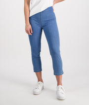 VASSALLI - Light Denim Skinny Leg 7/8 Length Contrast Stitch Denim Pull On - 271CS