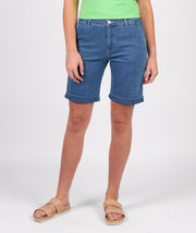 VASSALLI - Blue Hue Denim Slim Leg Above Knee Short - 5775A