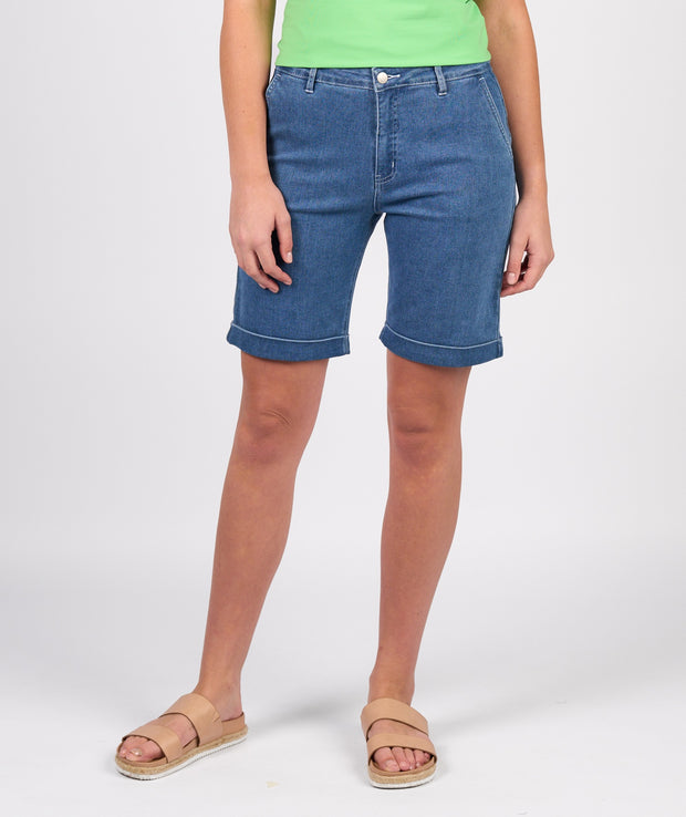 VASSALLI - Blue Hue Denim Slim Leg Above Knee Short - 5775A
