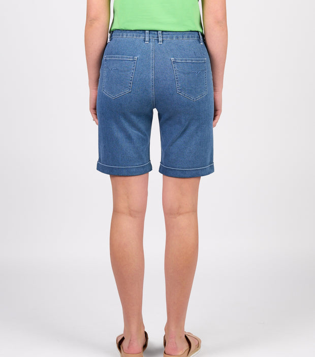 VASSALLI - Blue Hue Denim Slim Leg Above Knee Short - 5775A